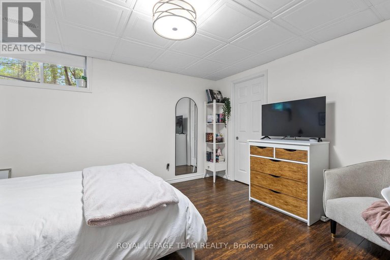28966191/15-empress-drive/kemptville/north-grenville/ontario/K0G1J0_28
