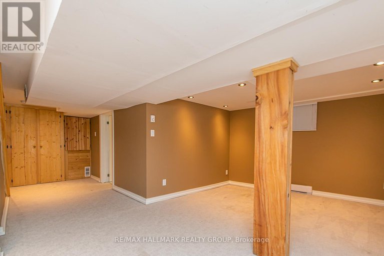 28437104/636-chapel-street/sandy-hill/ottawa/ontario/K1N7Z9_18