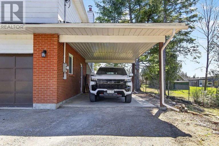 29670405/389-rae-road/mississippi-mills-ramsay-twp/mississippi-mills/ontario/K0A1A0_46