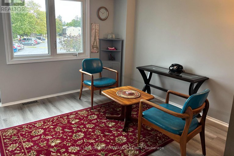 29049192/302-salter-crescent/beaverbrook/ottawa/ontario/K2K1Z3_12