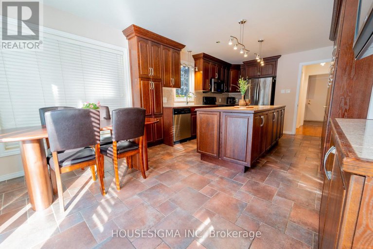 29248323/566-566-falwyn-cres-crescent/fallingbrookridgemount/ottawa/ontario/K4A2A4_10