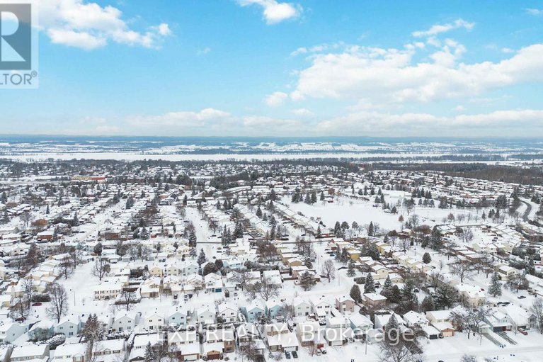 29305103/303-amiens-street/bilberry-creekqueenswood-heights/ottawa/ontario/K1E1N3_31