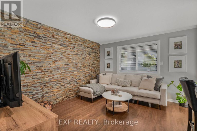 29412976/1601-bottriell-way/fallingbrookpineridge/ottawa/ontario/K4A1W5_8