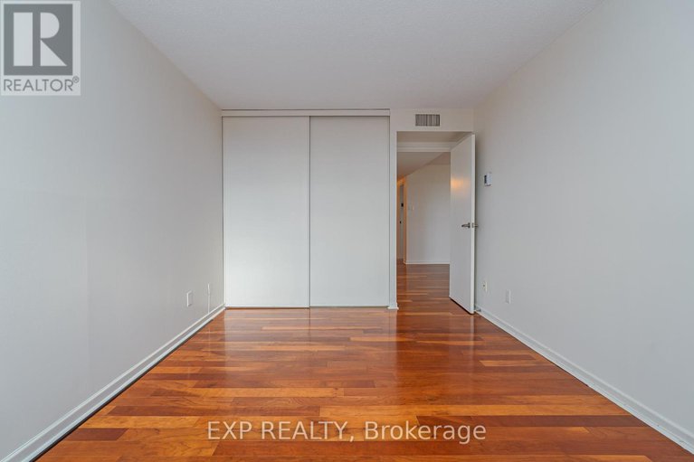 29256882/2305-1500-riverside-drive/riverview-park/ottawa/ontario/K1G4J4_27