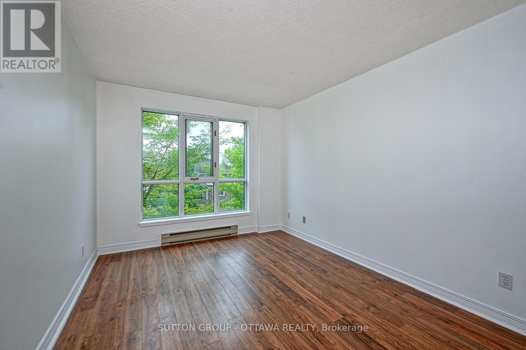 28896675/202-550-cambridge-street-s/west-centre-town/ottawa/ontario/K1S5N3_19