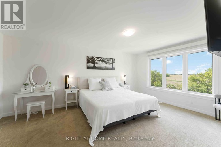 28377550/707-kirkham-crescent/btwn-franktown-rd-fallowfield-rd/ottawa/ontario/K0A2Z0_18