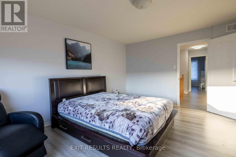28125818/2056-dorima-street/avalon-east/ottawa/ontario/K4A4E8_27