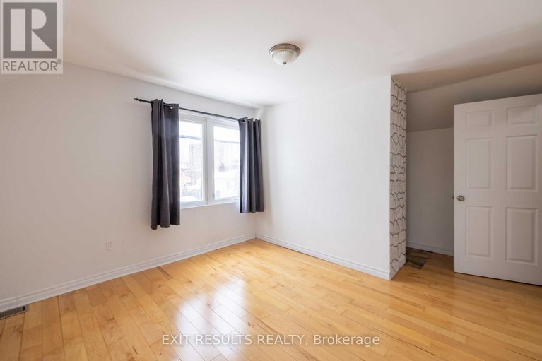 28607259/292-richelieu-avenue/vanier/ottawa/ontario/K1L6K3_25