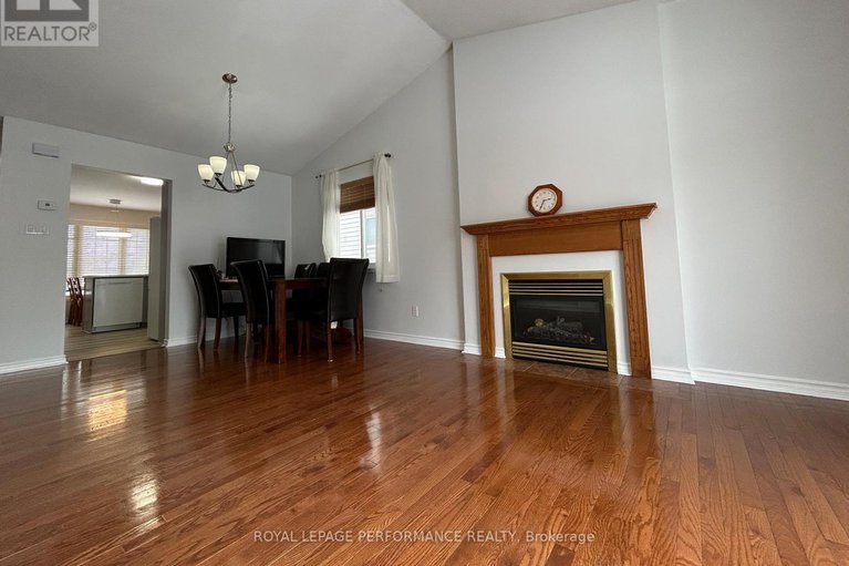29296392/106-mosswood-court-w/hunt-club/ottawa/ontario/K1V0N6_5