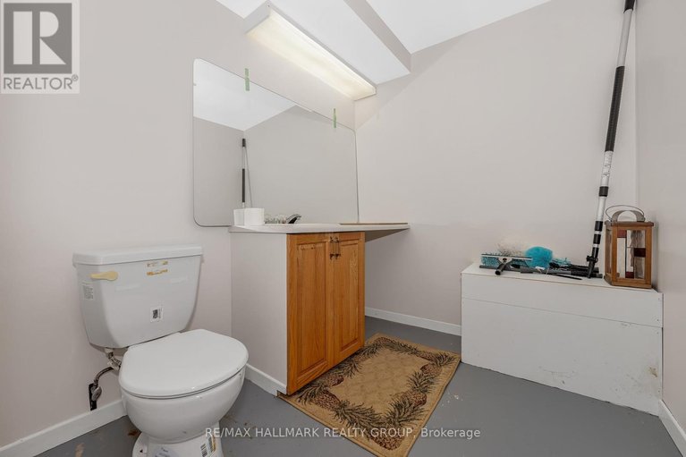 29624952/1850-thornecrest-street/chapel-hill/ottawa/ontario/K1C6K8_38