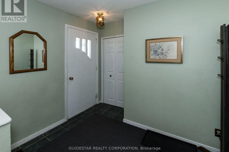28605194/20-henry-goulburn-way/stittsville-south/ottawa/ontario/K2S1P2_4