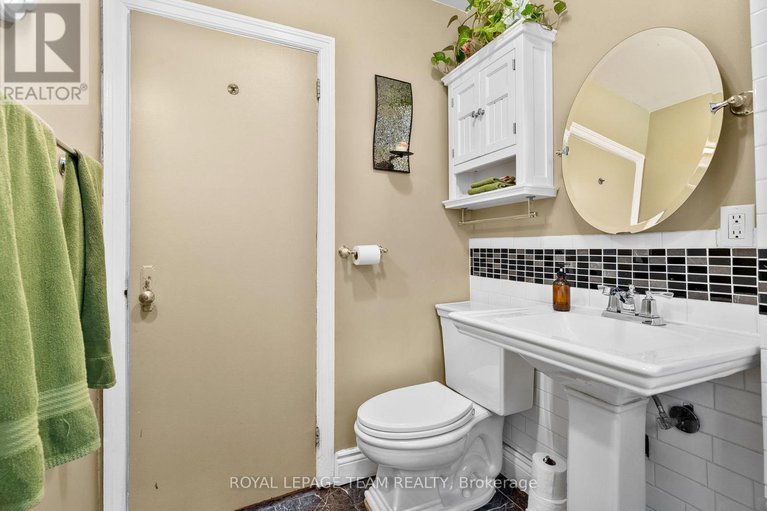 29301931/421-greenwood-avenue/laurentianview/ottawa/ontario/K2A0X5_13