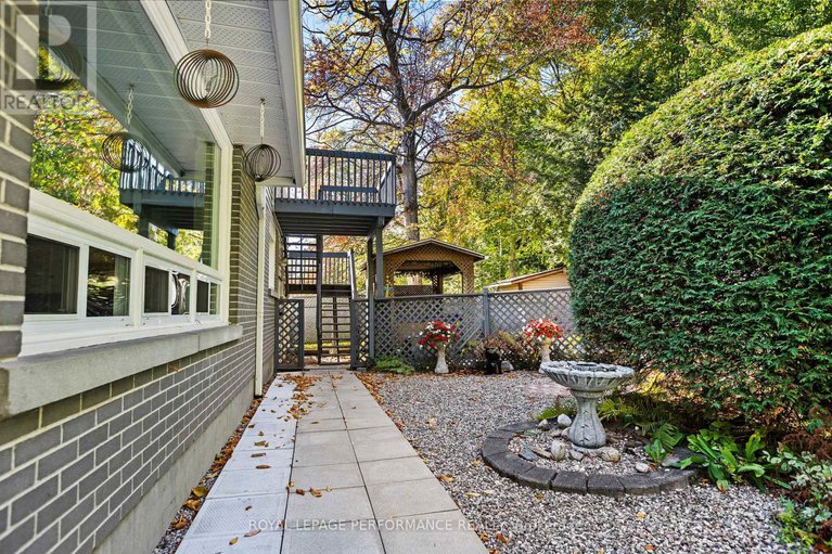 28945911/5-revol-road/merivale-gardens/ottawa/ontario/K2G0B8_40