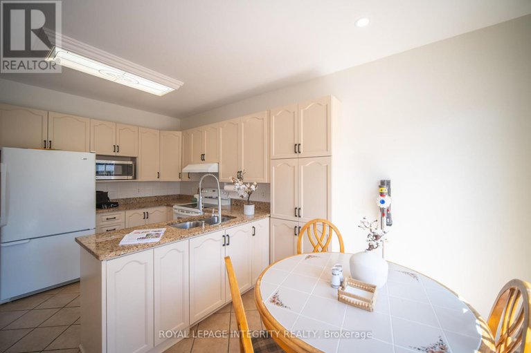 28813806/632-valin-street/fallingbrookgardenway-south/ottawa/ontario/K4A3S9_17