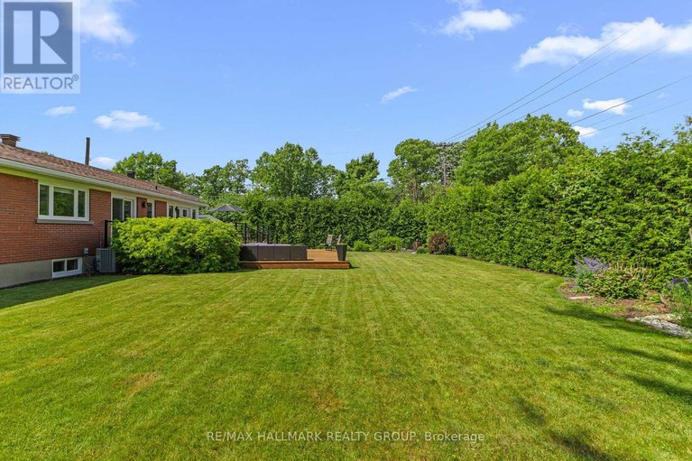 28537676/1883-barnhart-place/alta-vistafaircrest-heights/ottawa/ontario/K1H5B5_42