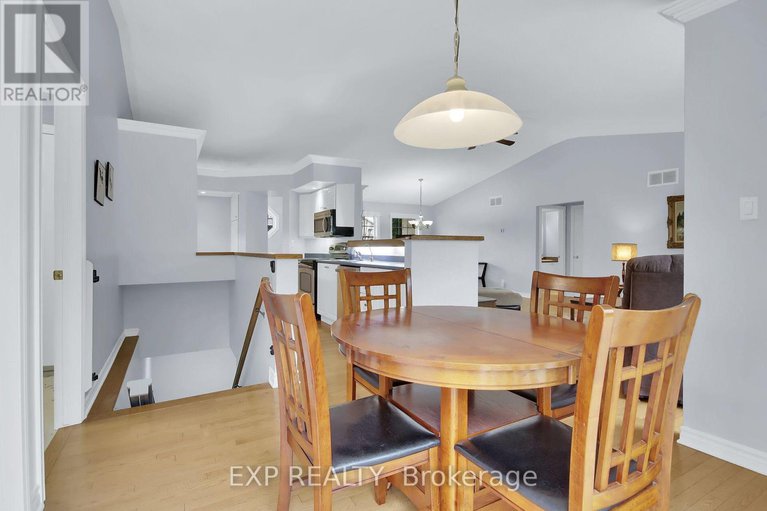 28795569/40-evelyn-street/almonte/mississippi-mills/ontario/K0A1A0_14