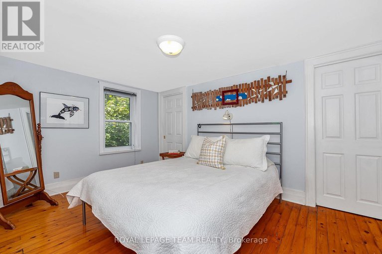 28964776/2307-scrivens-drive/osgoode-twp-north-of-reg-rd-6/ottawa/ontario/K0A2P0_19