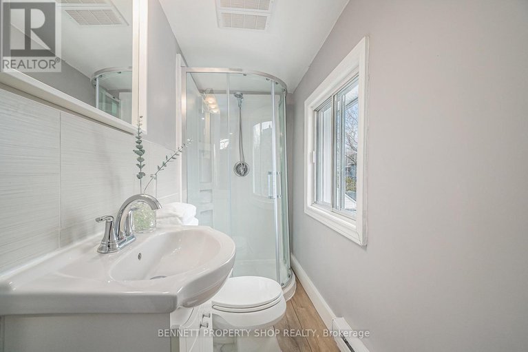 28216327/978-admiral-avenue/carlington/ottawa/ontario/K1Z6L9_12
