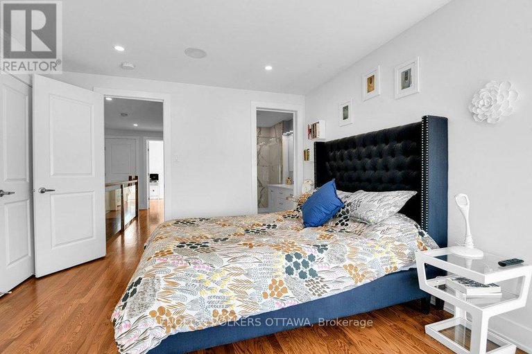 28965928/353e-booth-street/west-centre-town/ottawa/ontario/K1R7K1_26