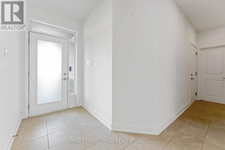 28910916/27-peony-lane/riverside-southgloucester-glen/ottawa/ontario/K4M0M3_2