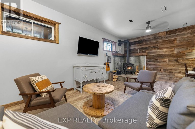 29432292/260-tasse-avenue/renfrew/renfrew/ontario/K7V3W7_31