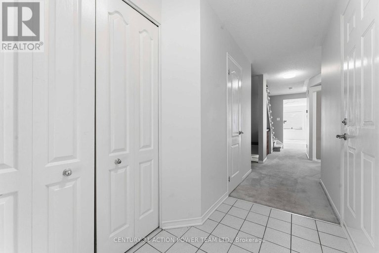 29012383/20-woodford-way-n/longfields/ottawa/ontario/K2J4C4_5