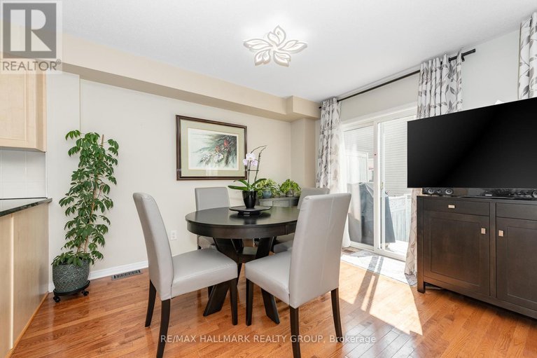 28749902/261-parkrose-private/chatelaine-village/ottawa/ontario/K4A0N8_10