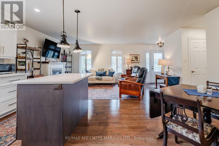 28911560/100-front-street-e/alexandria/north-glengarry/ontario/K0C1A0_12