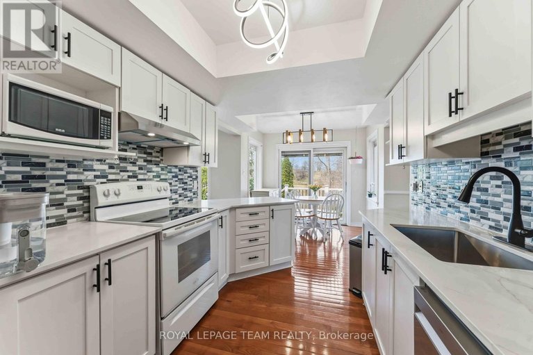 29670018/86-sai-crescent/hunt-club-park/ottawa/ontario/K1G5N9_14