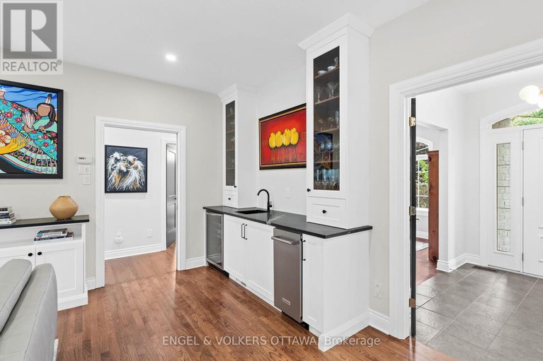 28434208/6196-elkwood-drive/greely/ottawa/ontario/K4P1M9_20