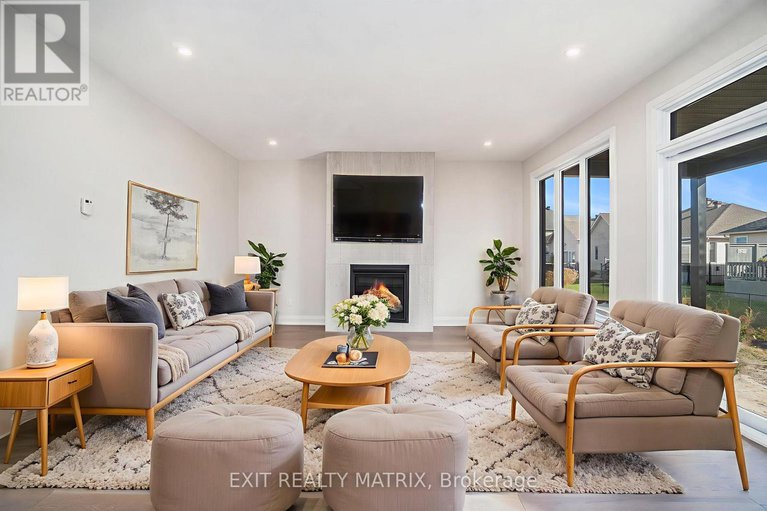 29259368/258-sam-avenue/embrun/russell/ontario/K0A1W0_12