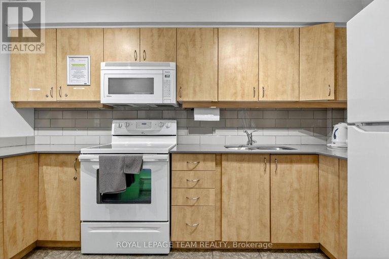 29014882/513-3100-carling-avenue/bayshore/ottawa/ontario/K2B6J6_21
