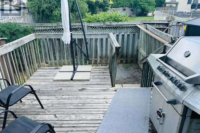 28558570/170-midsummer-terrace/queenswood-heights-south/ottawa/ontario/K1E3V6_29
