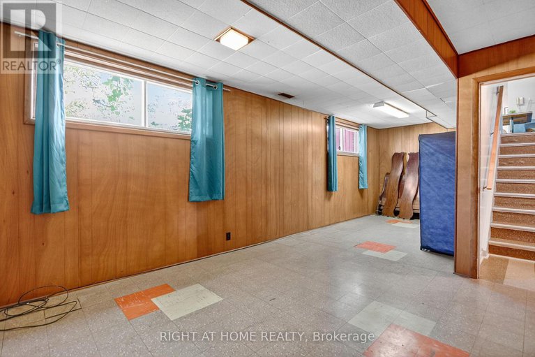 28954336/6-higwood-drive/borden-farmstewart-farmcarleton-heightsparkwood-hills/ottawa/ontario/K2E5K7_23