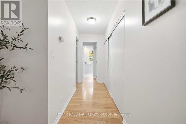 29126396/206-320-centrum-boulevard/bilberry-creekqueenswood-heights/ottawa/ontario/K1E3X9_12