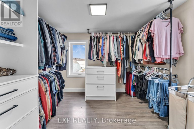 29443321/1526-landry-street/clarencerockland-twp/clarence-rockland/ontario/K0A1N0_39