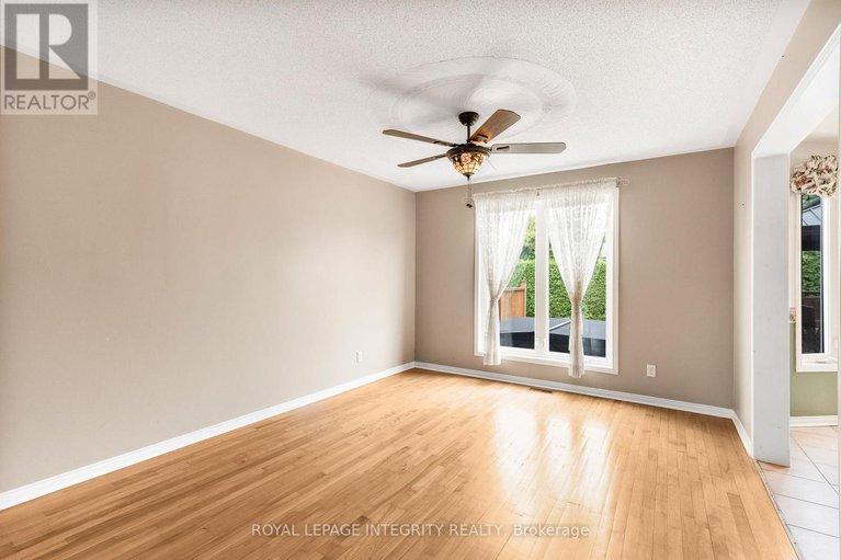 28999815/1659-toulouse-crescent/orleanssunridge/ottawa/ontario/K1C6K5_6