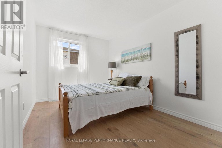 28734701/2768-wyldewood-street/emerald-woodssawmill-creek/ottawa/ontario/K1T2S4_17