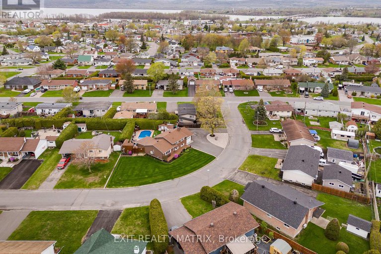 28299942/510-parisien-street/hawkesbury/hawkesbury/ontario/K6A3B6_33