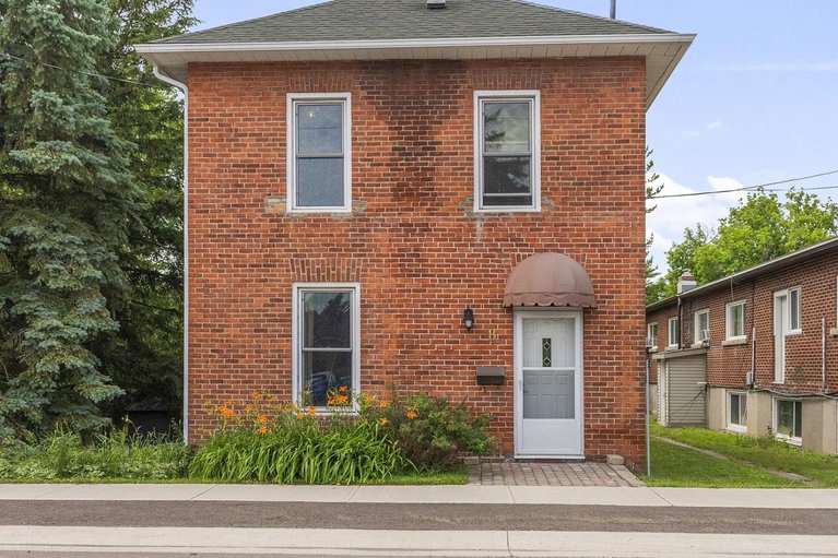 28590613/8-river-road/mcnabbraeside-twps/mcnabbraeside/ontario/K7S1R3_2