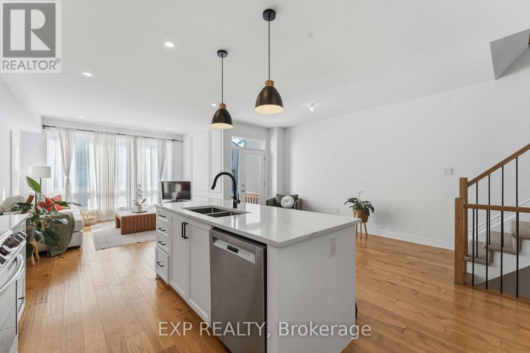 29307483/838-clapham-terrace/stittsville-south/ottawa/ontario/K2S2N8_11