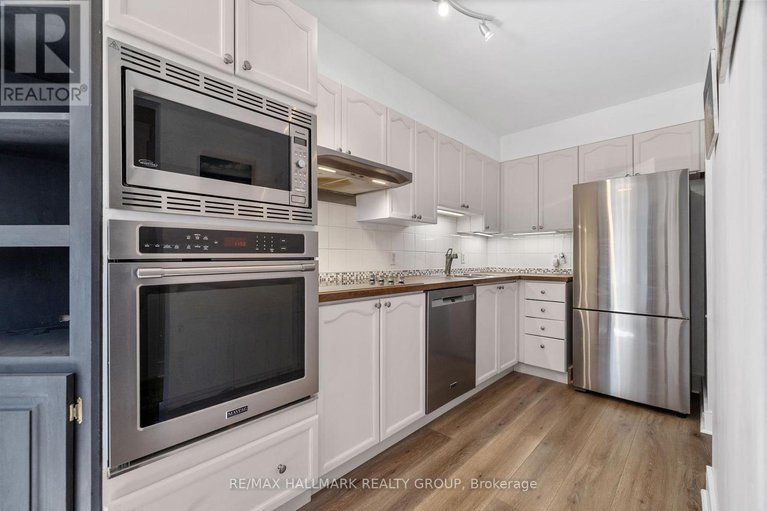 28403096/25-1400-wildberry-court/chapel-hill/ottawa/ontario/K1C7K6_9