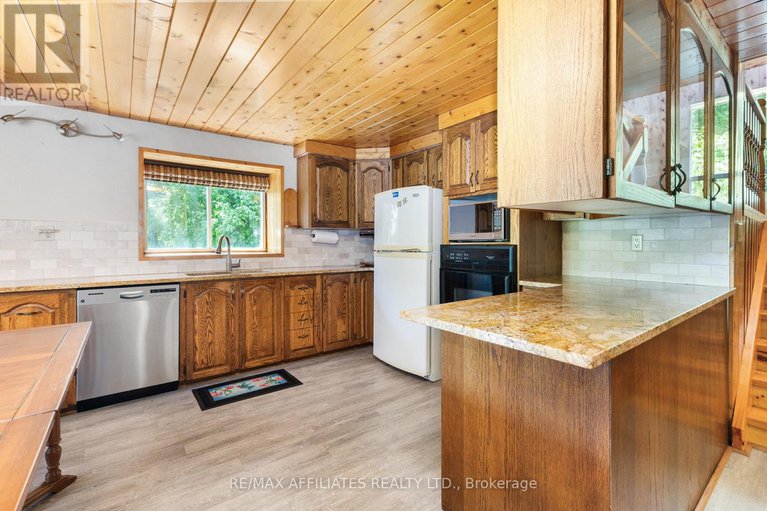 29023925/1655-old-perth-road/mississippi-mills-ramsay-twp/mississippi-mills/ontario/K0A1A0_12