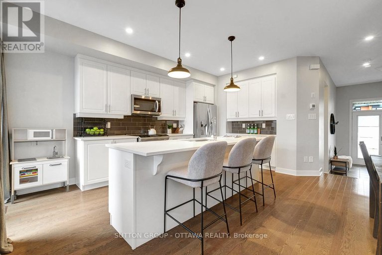 28755525/4949-abbott-street-e/emerald-meadowstrailwest/ottawa/ontario/K2S1E7_19