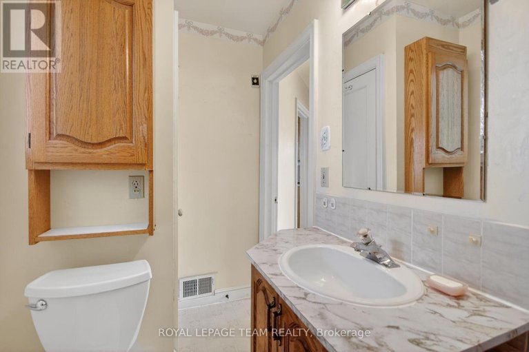 29596243/591-churchill-avenue-n/westborohampton-park/ottawa/ontario/K1Z5E6_24