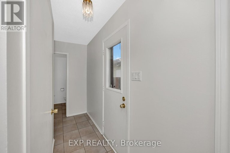 28480509/29-gowrie-drive/glencairnhazeldean/ottawa/ontario/K2L2T5_21