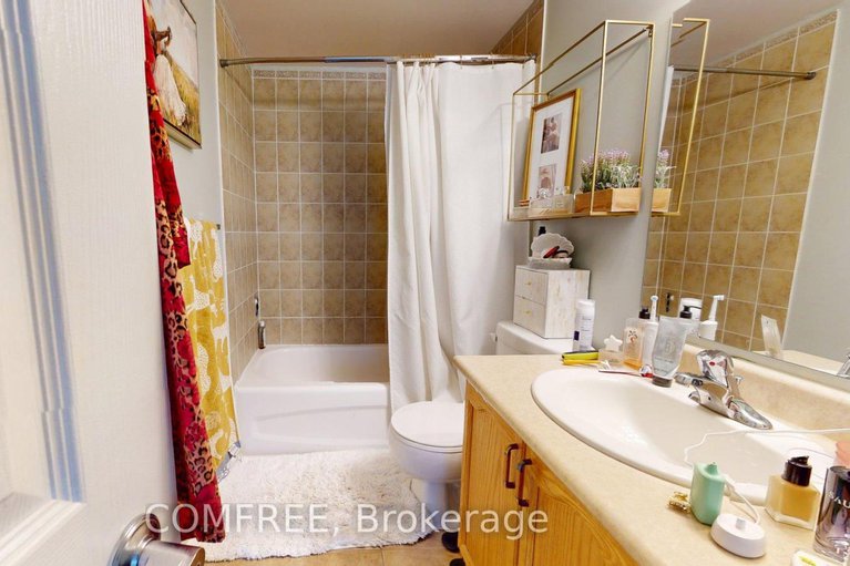 29146987/709-134-york-street/lower-townbyward-market/ottawa/ontario/K1N1K8_11