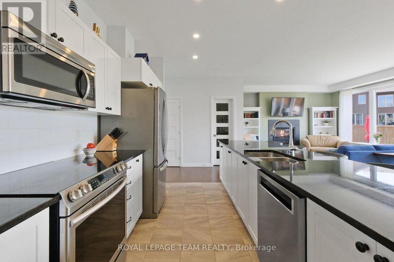 28427098/240-boyd-street/carleton-place/carleton-place/ontario/K7C0H3_17