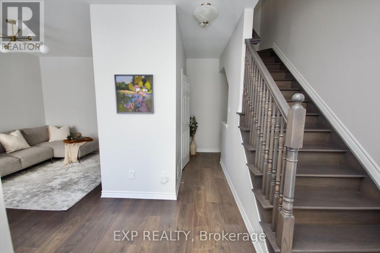 29268177/827-kiniw-private/cfb-rockcliffe-and-area/ottawa/ontario/K1K5A3_7