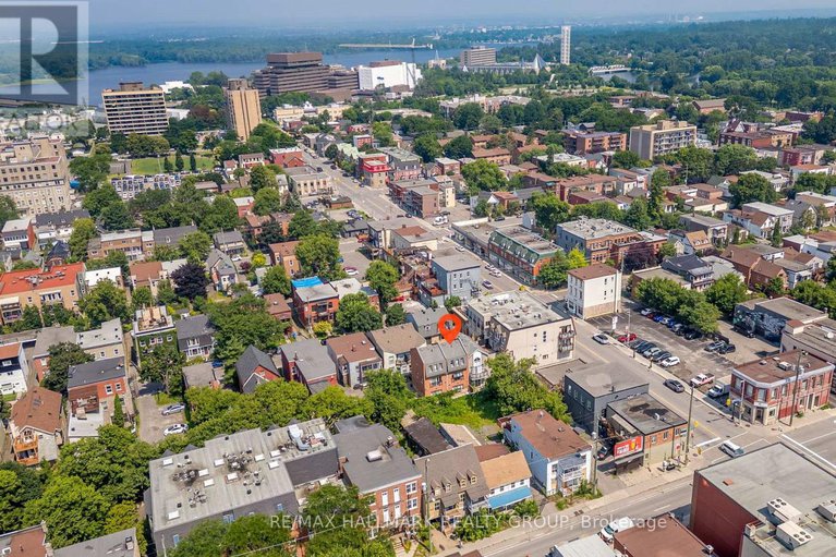 28335496/b301-124-guigues-avenue/lower-townbyward-market/ottawa/ontario/K1N5H7_41